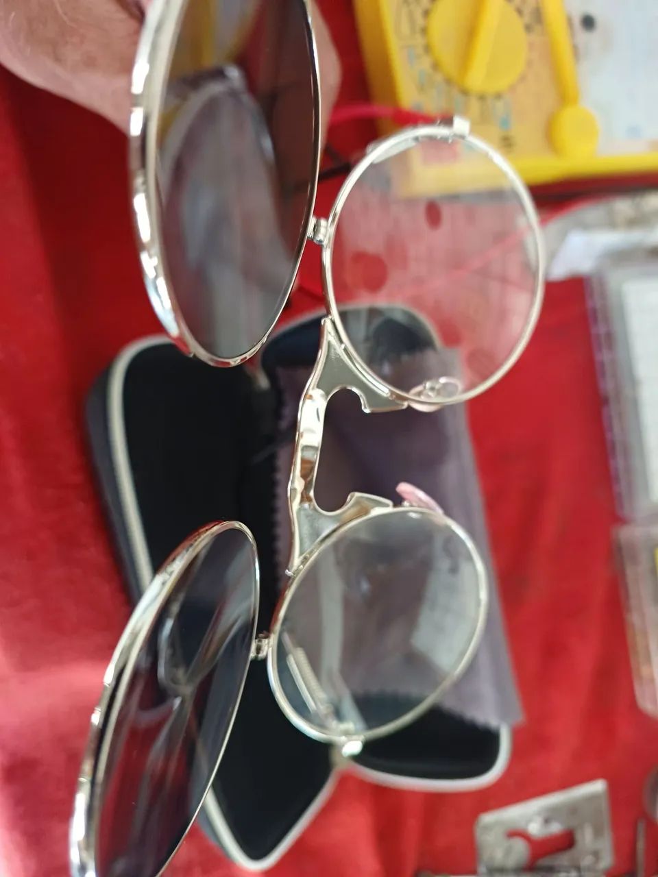 Óculos Quatro lentes muito Bom  - Foto 4