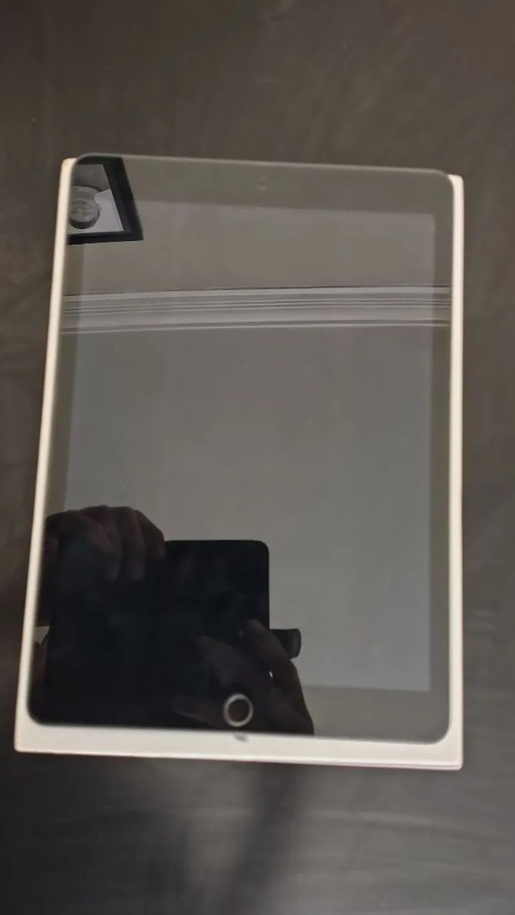 Vende-se iPad  9 ( pouco uso )