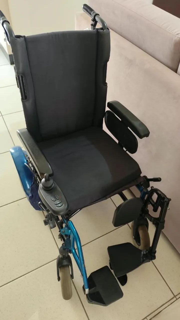 Cadeira Motorizada  - Foto 2