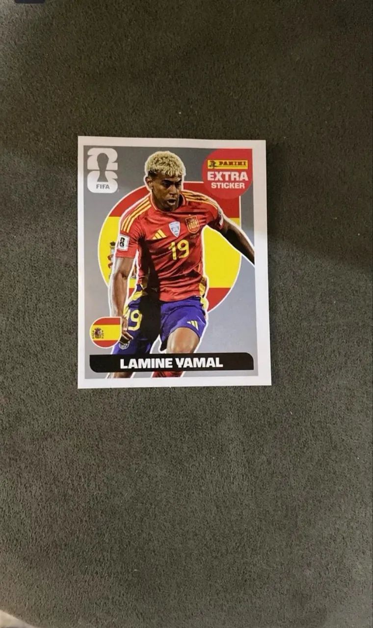 Figurinha prata do Lamine Yamal 