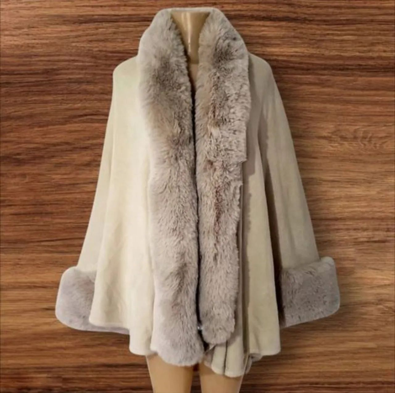 Poncho le lis blanc  - Foto 3