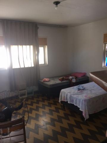 Duas Casas com Área Muito Interessante para Construtora - Foto 12