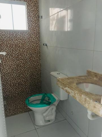 Linda casa com documentação grátis 2 quartos e 2 suites - Foto 12