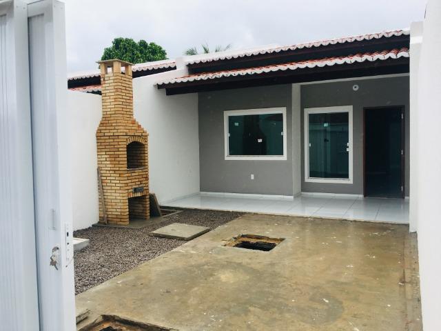 Linda casa com documentação grátis 2 quartos e 2 suites