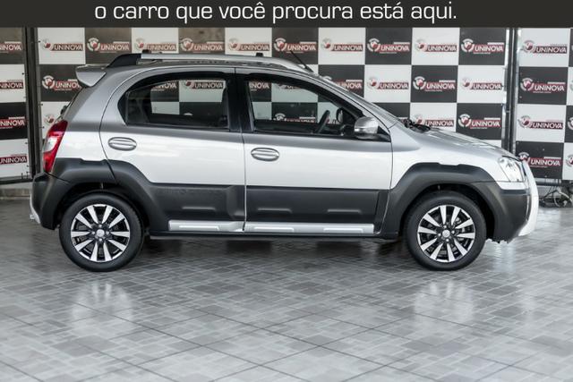 Toyota Etios Cross 1.5 Automático ( 16.000 km Com Kit Gas ) - Foto 8