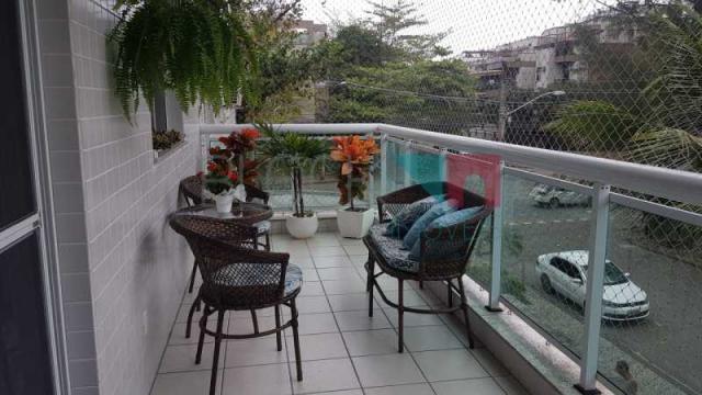 Apartamento à venda com 3 dormitórios cod:RCAP31133