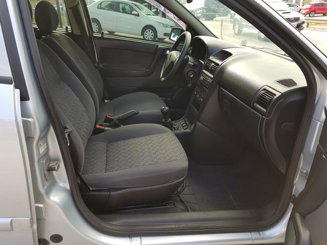 Gm Astra Hatch 2007 2.0 8v C/ GNV Legalizado rodas 16 do elite - Foto 12