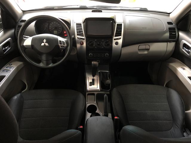 Pajero dakar financia 100% , km baixo - Foto 6