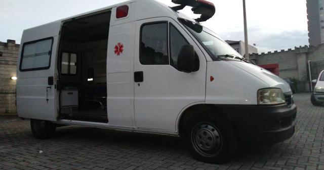 Ambulância - Foto 4