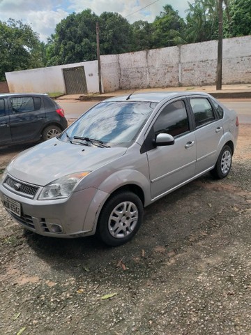 FIESTA SEDAN 1.6