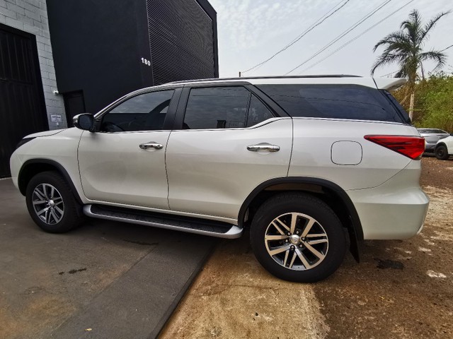 TOYOTA SW4 SRX DIESEL BRANCA PEROLIZADO