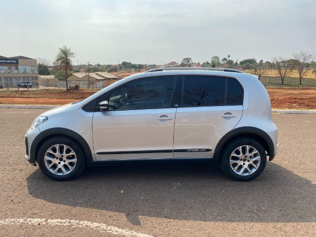 VOLKSWAGEN UP! CROSS TSI 2018