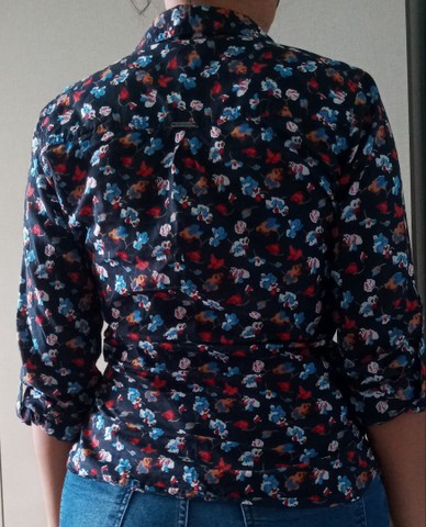 Camisa estampada. - Foto 2