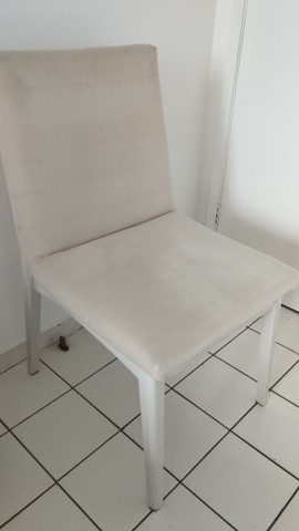 Mesa com 04 cadeiras - Foto 4