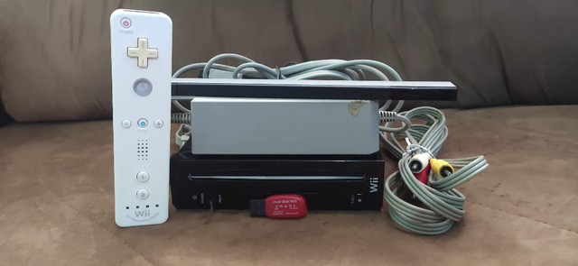 Videogame Nintendo Wii Usado Desbloqueado + Pen drive 16gb com Jogos Mario Kart