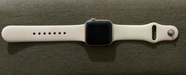 a1977 apple watch 40mm