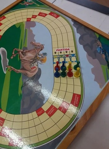 4 X 1 Jogos Estojo C/ Tabuleiro Ludo ,xadrez Chines, Dama E Hipismo - Foto 3