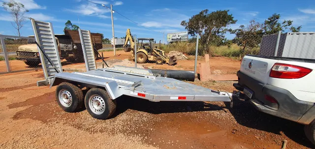 Caminhão Carreta Baú Mercedes-Benz Actros + Empilhadeira - Haulers