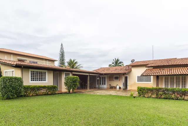 Linda Casa no Jardim Botânico - Condomínio Mônaco
