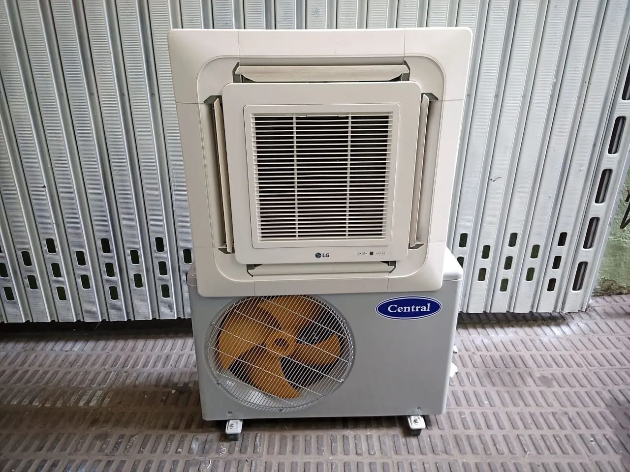 LG 18.000 BTUs 220v - Foto 2
