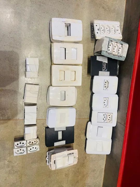 Vendo tomadas sobra de uma obra  - Foto 5