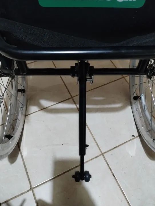 Cadeira de Rodas mono bloco nova - Foto 5