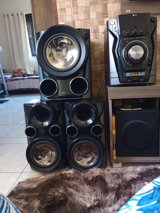 *LG X METAL BASS* super potente lugares abertos e fechados. Com 810W de potência. - Foto 5