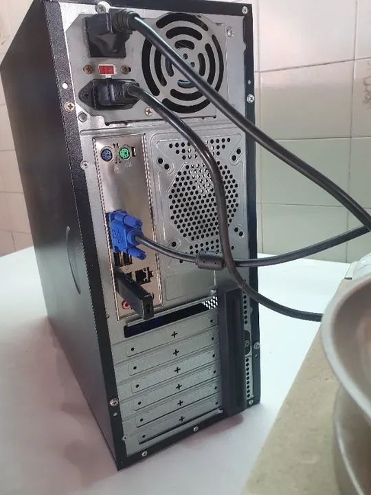 CPU desktop intel core i3 4GB ram  - Foto 5