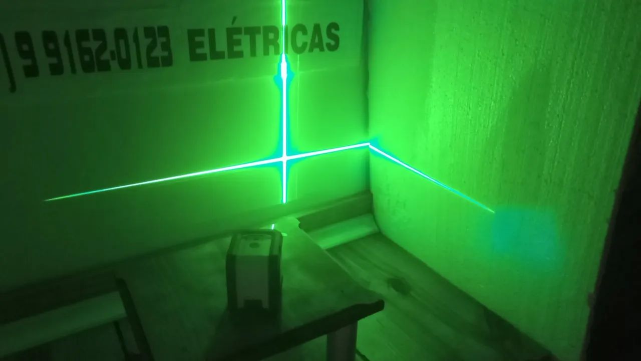 Nível laser 2 linhas completo, entrego  - Foto 5