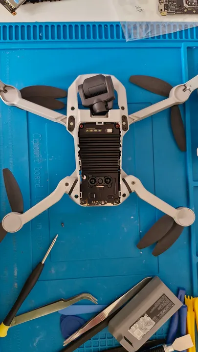 Assistência técnica em drones.