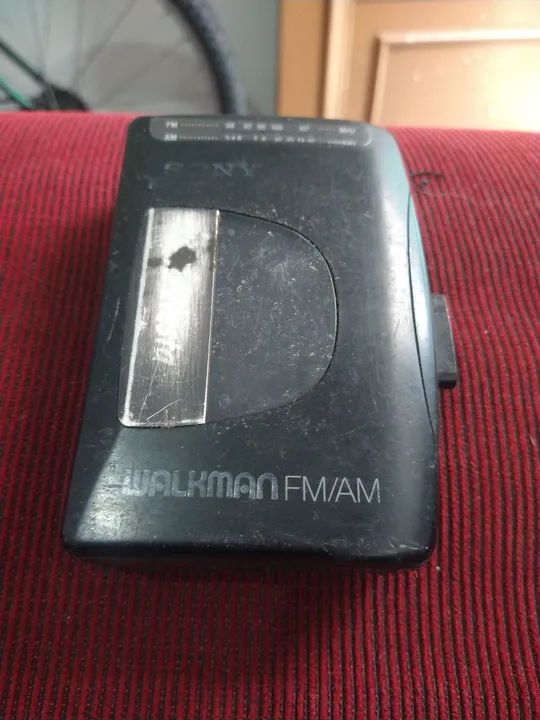 Gravador Sony Walkman FM/AM funcionando rádio ler descrição p