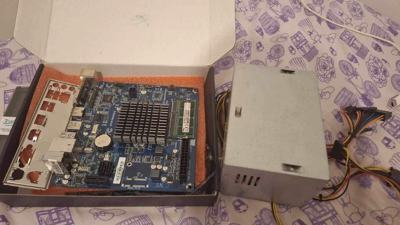 Vendo Placa mãe + processador celeron dual core, 8gb ddr3 + Fonte 230w