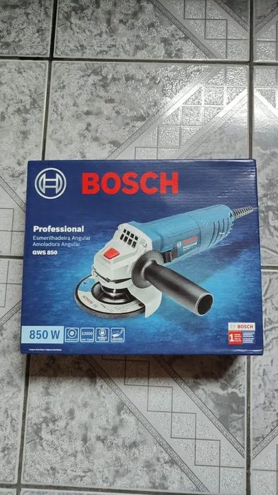 Lixadeira Esmerilhadeira Bosch GWS850  - NOVA - Foto 3