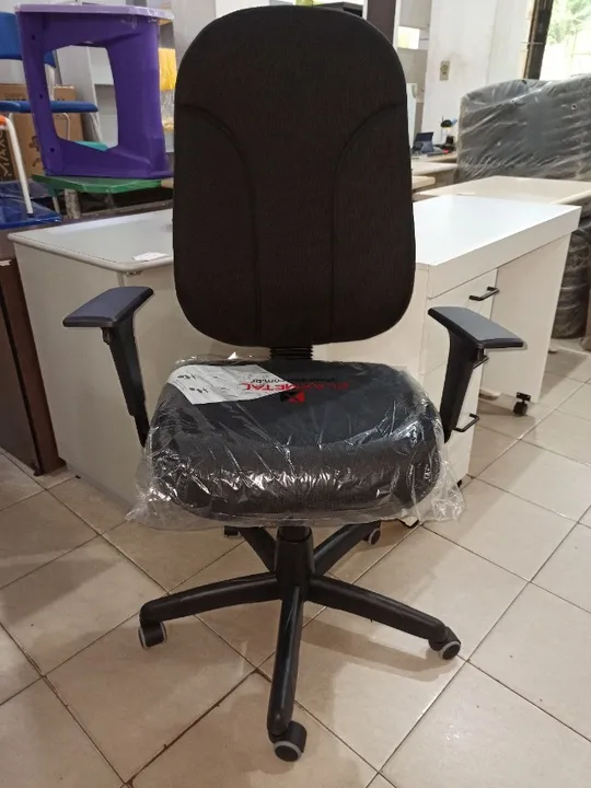 Cadeira para escritório preta