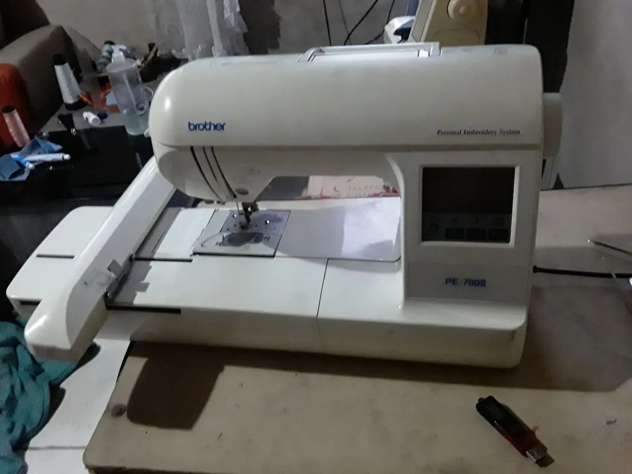 Máquina de Bordar Brother PE-700II