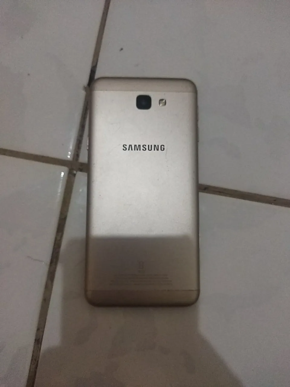 Vende Samsung J5 prime com frontal ruim