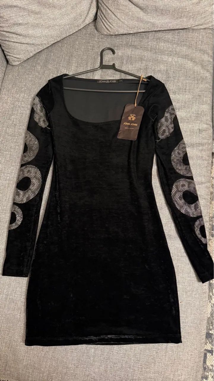 Vestido preto John John 