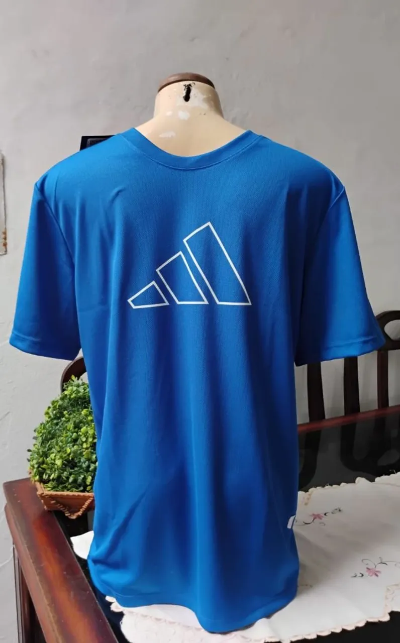 Camiseta dry-fit unissex nova (tam M e G)