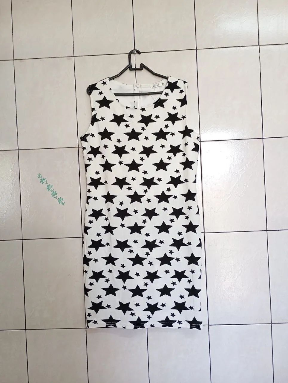 Vestido branco  e preto tamanho p