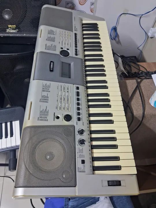 Teclado Yamaha PSR-E333 - Foto 2