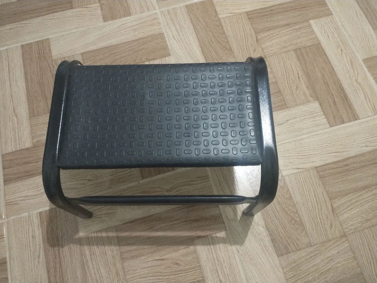 Maca preta dobrável e escada de um degrau  - Foto 5