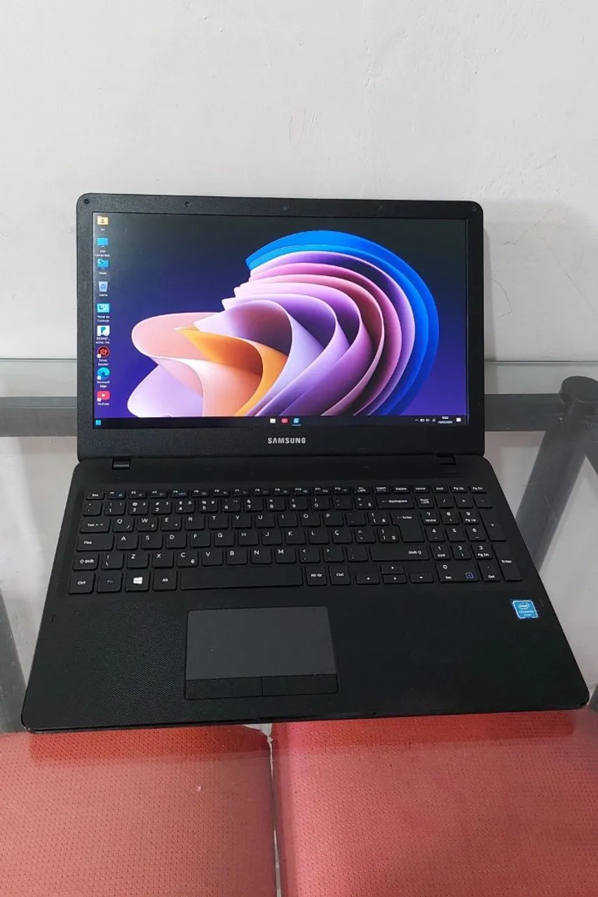 Lindo notebook Samsung " com ssd, só venda!