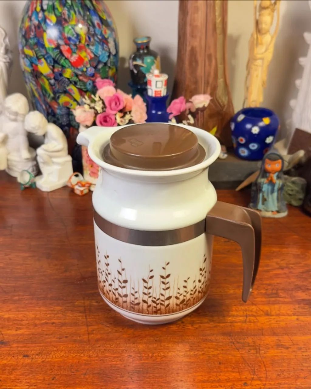 Antiga jarra cafeteira em porcelana Pozzani. - Foto 3
