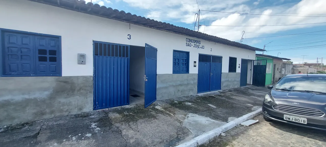 Imóvel para aluguel possui 100 metros quadrados com 3 quartos em Santa Lúcia - Maceió - AL
