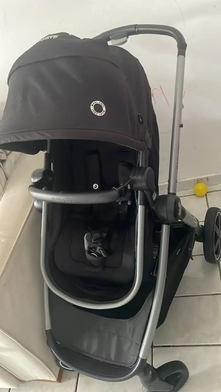 Carrinho e bebê conforto Maxi-Cosi