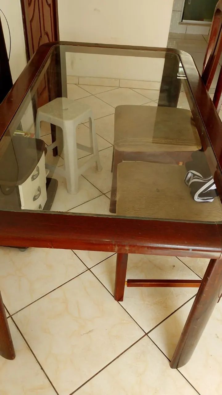 1.20m Dining Table, Wooden Base with Glass Top, Excellent Condition *22 Credit Cards Accepted64739708223235123