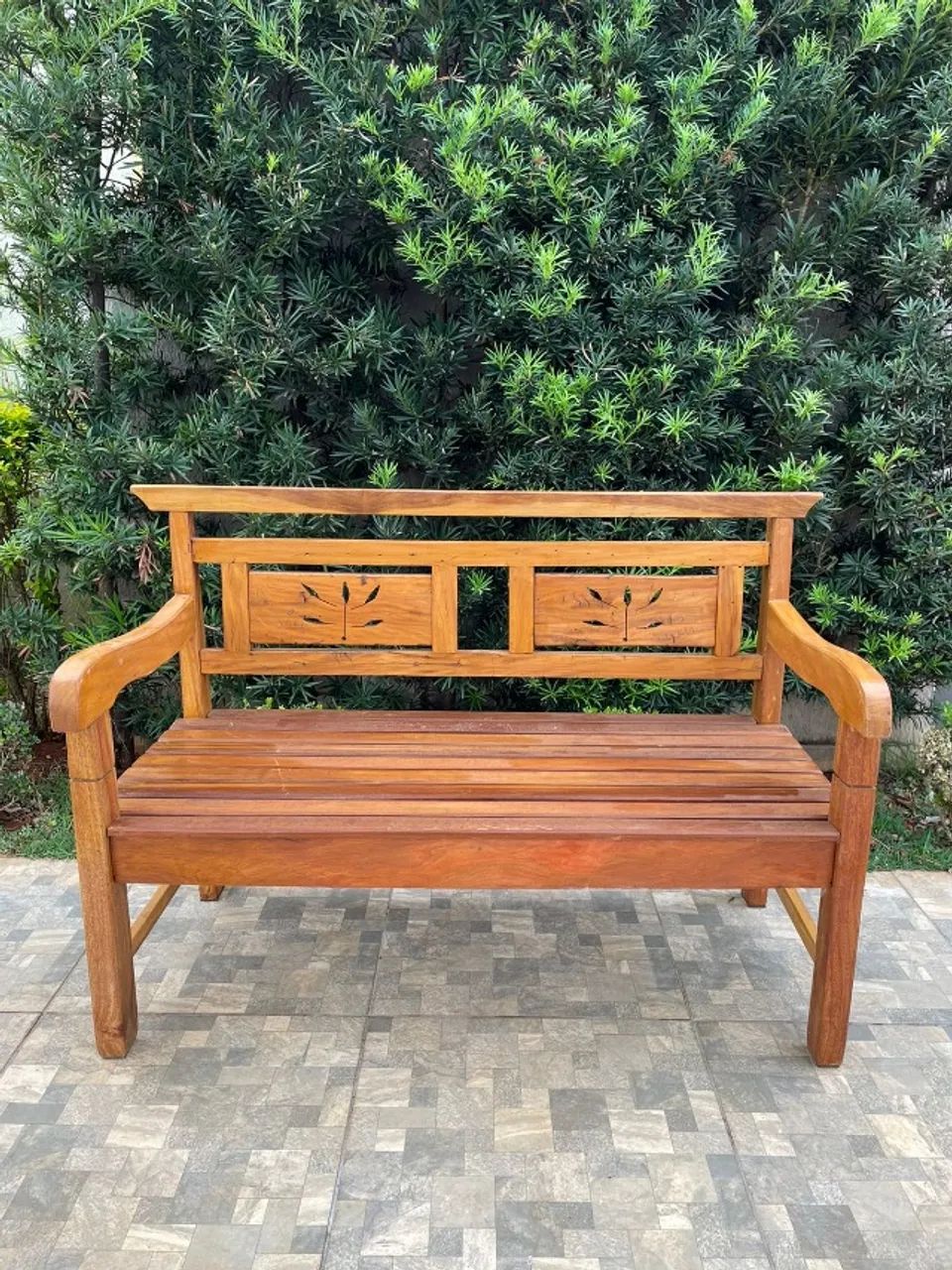 Locação de Conjutos de Namoradeiras de Madeira Rústica - Foto 2