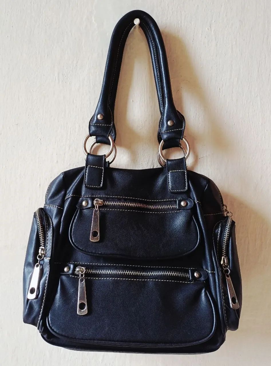 Bolsa feminina de couro sintético 