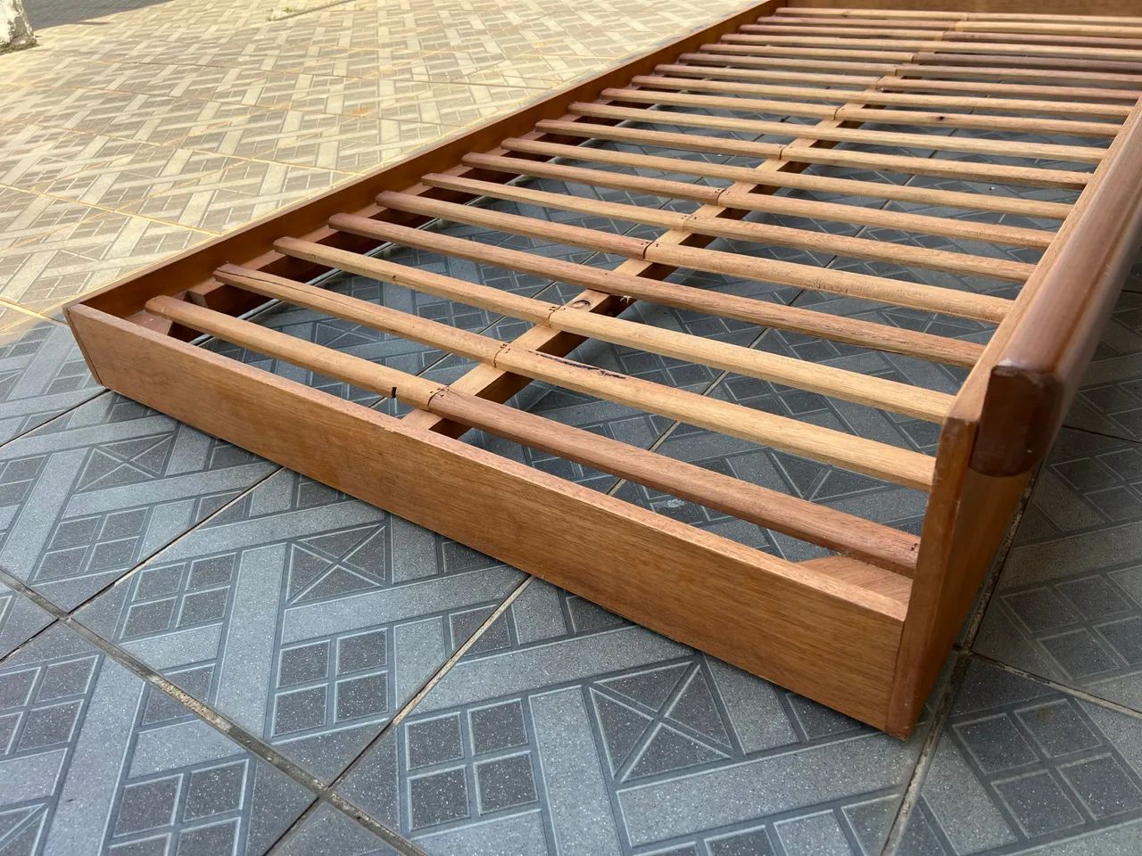 Cama auxiliar com rodízios - Foto 4