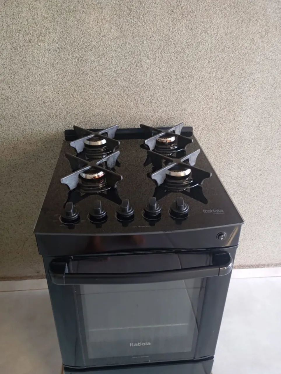 Fogão 4 bocas Itatiaia com mesa de vidro